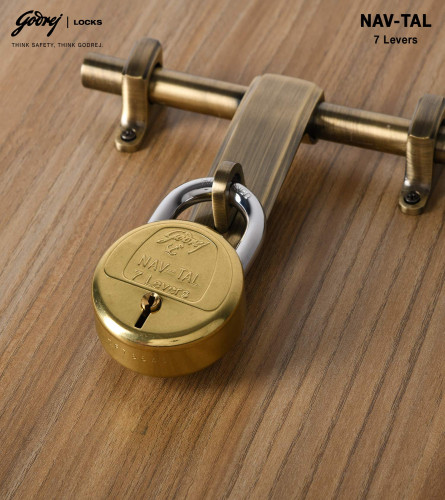 Godrej Locking Solutions and Systems Navtal 7 levers 4 Keys Padlock (Fs)