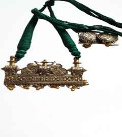 HANDMADE JEWELLERY 0303